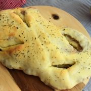 fougasse à la saucisse