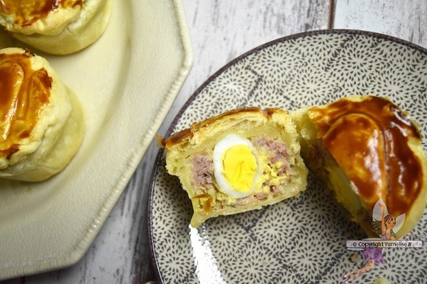 un mini pâté de Pâques coupé