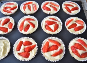 cupcakes avec morceaux de fraises