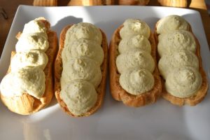 éclairs et la crème diplomate