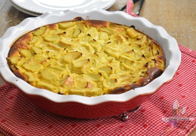 clafoutis à la rhubarbe en tourtière