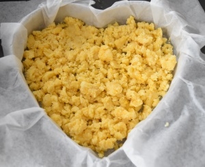 fond du gâteau crumble rhubarbe framboise