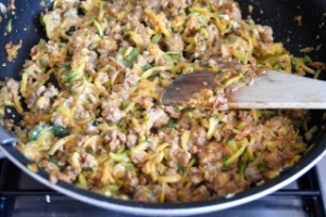 préparation viande-courgette-philadelphia pour lasagnes
