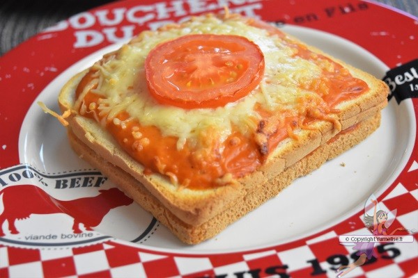 croque au chorizo et béchamel tomate