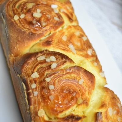 brioche feuilletée dorée