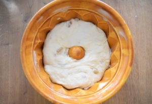 pâte à kouglof dans le moule