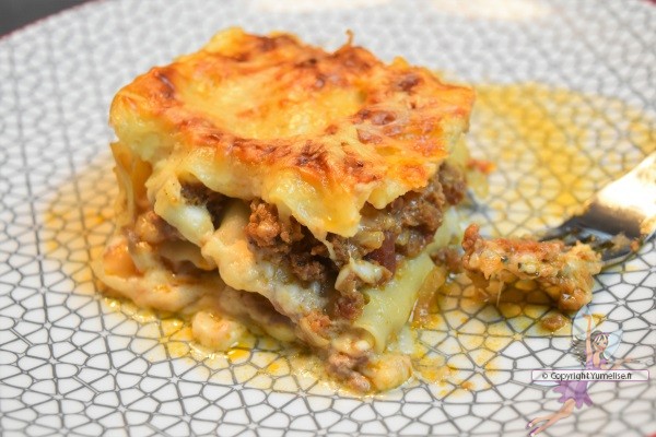 Lasagnes à la bolognaise, lentement gratinées au four