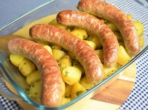 pommes de terre et saucisses fraîches