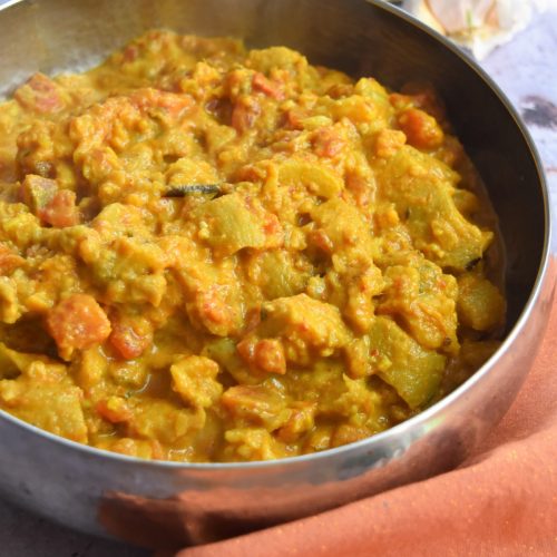 plat de curry d'aubergine