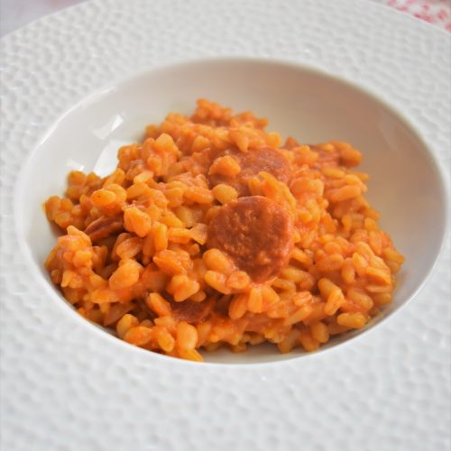 Blé au chorizo en sauce à la tomate