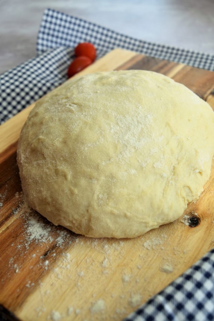 Pâte à pizza épaisse et moelleuse : Recette de Pâte à pizza épaisse et  moelleuse