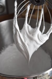 Meringue italienne pour gâteau nuage