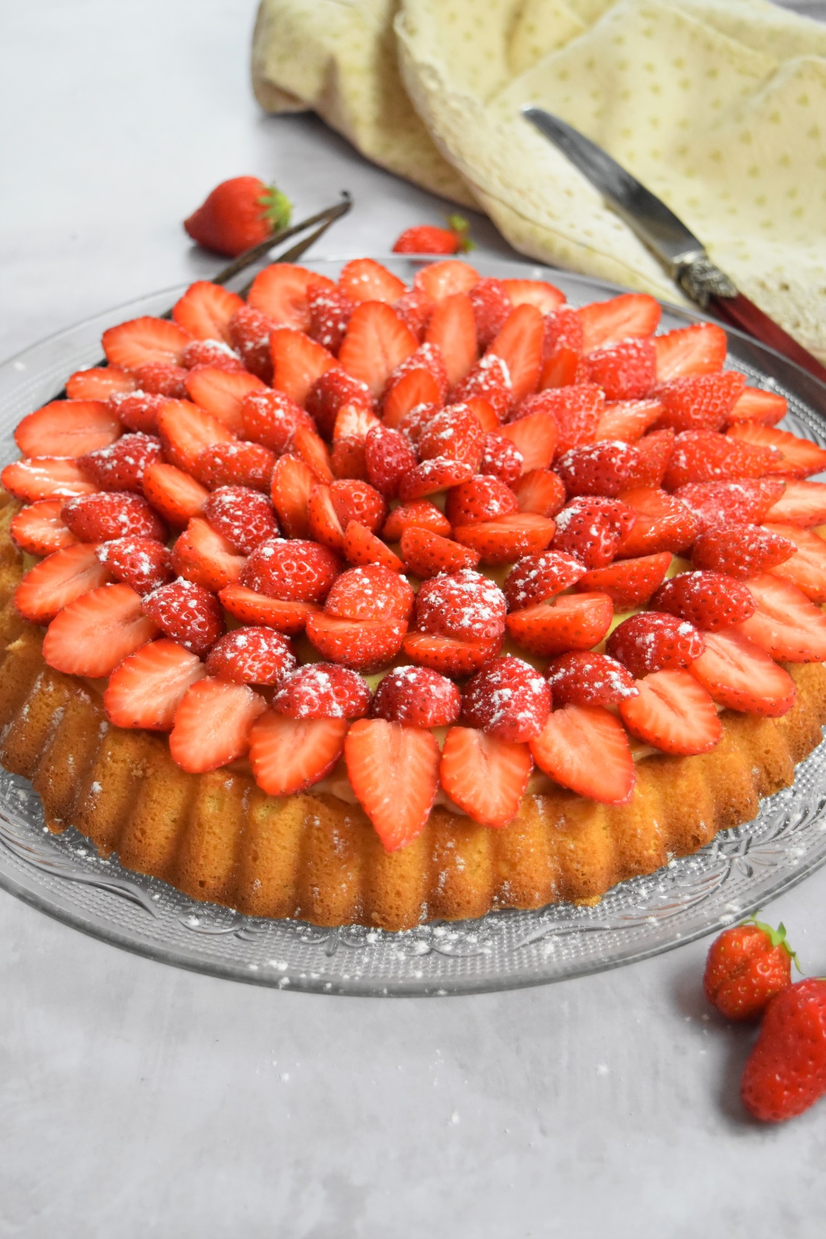 Tarte en génoise et fraises