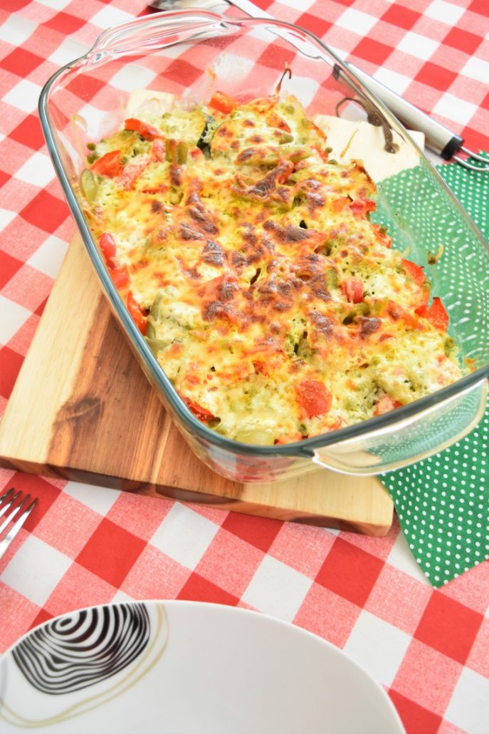 gratin aux courgettes, poivrons, haricots et petits pois