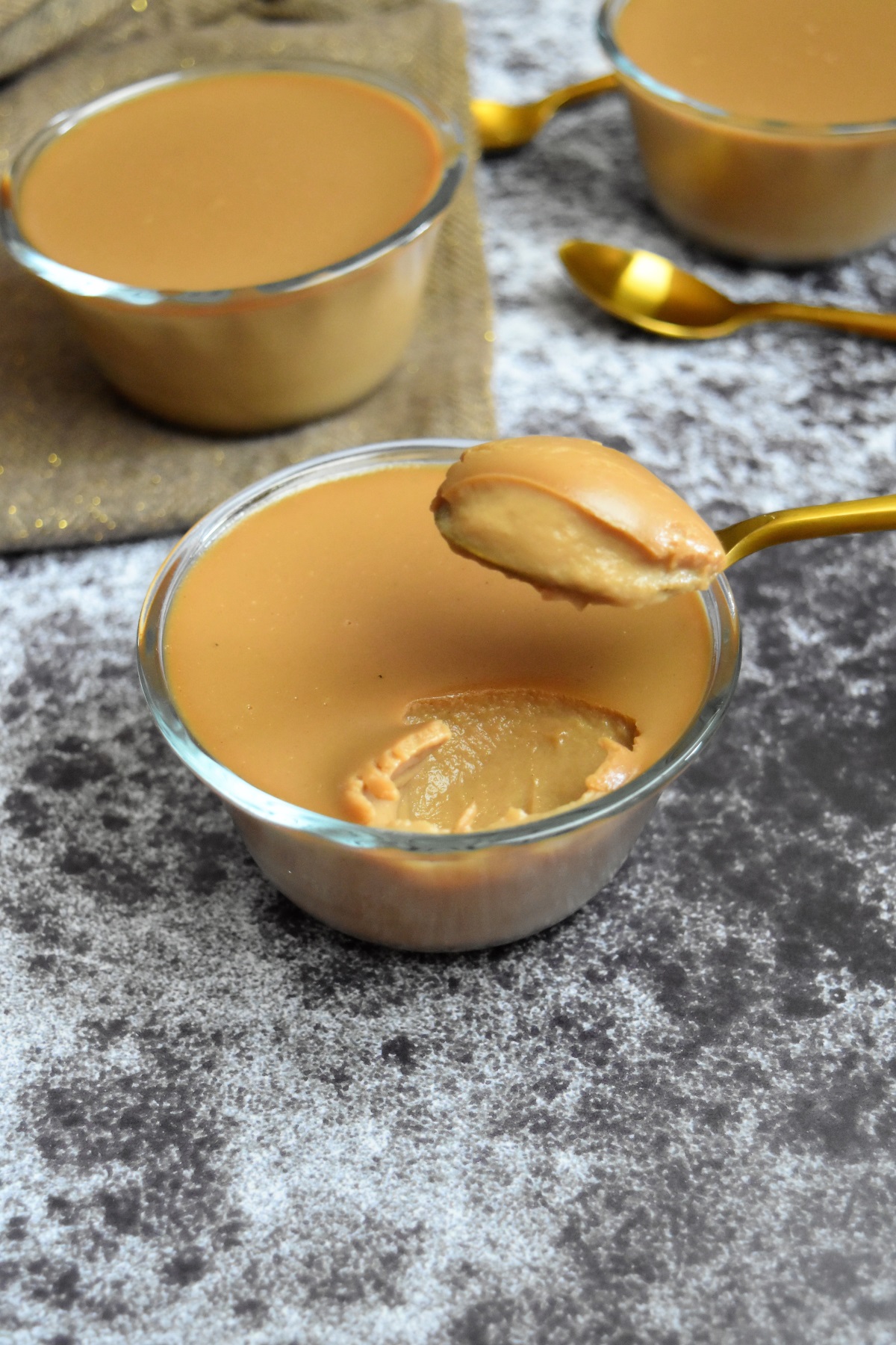 Crème pralinée sans oeuf - recette facile et onctueuse