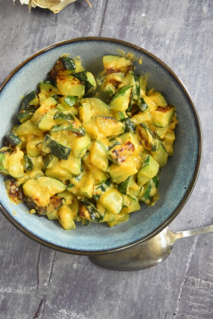 Poêlée de courgettes au fromage