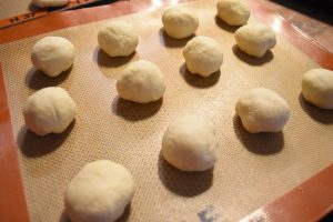 Boules de pâte à beignets