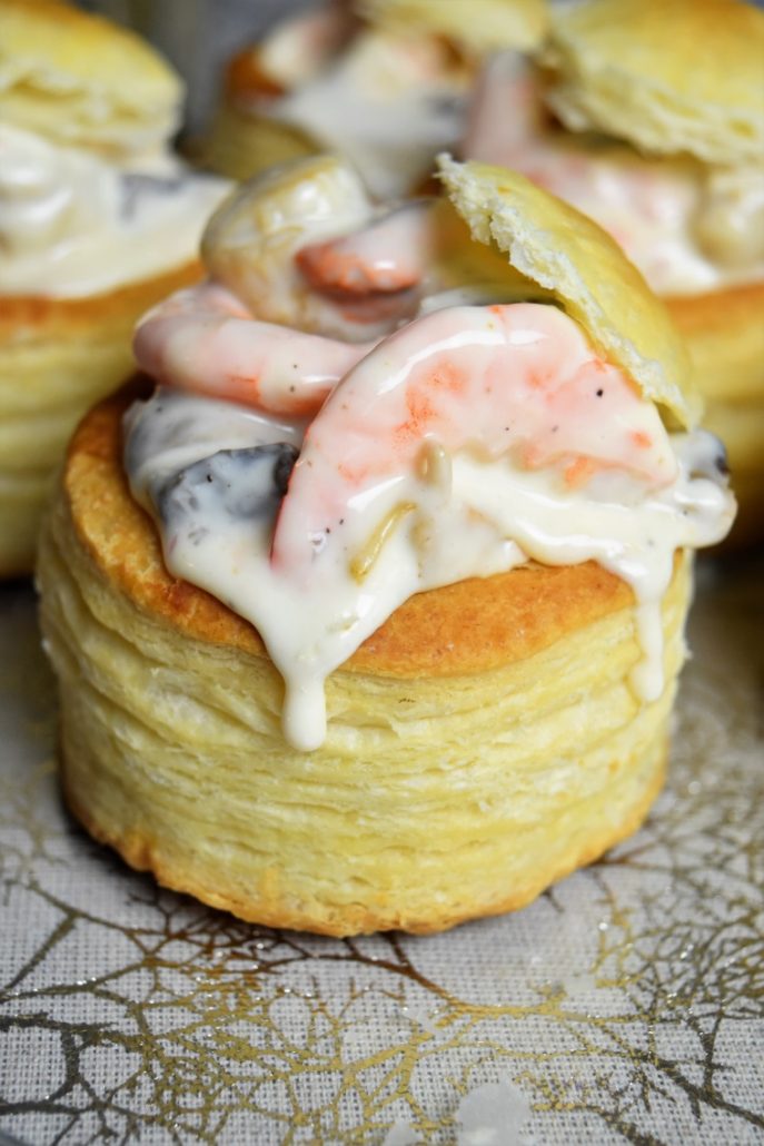 Vol-au-vent aux noix de saint-jacques et crevettes