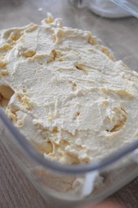 Glace au beurre de cacahuètes maison