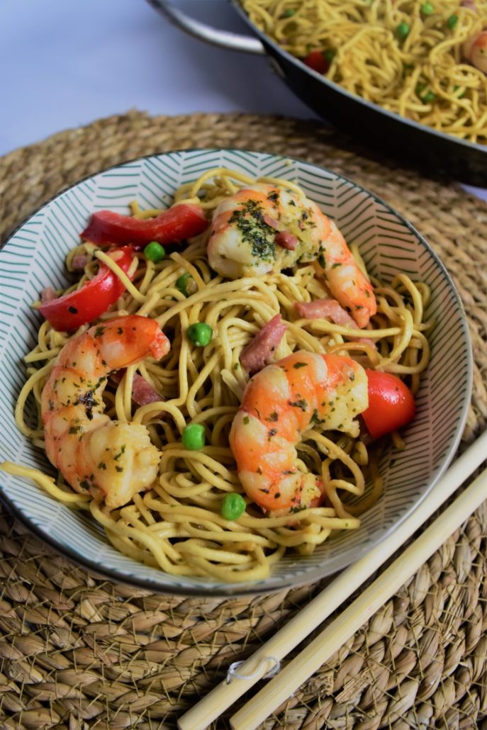 Nouilles chinoises aux crevettes et légumes