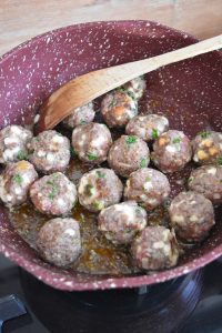 Cuisson des boulettes de viande maison