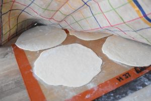 Tortillas sous un linge