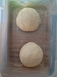 pousse des pâtes à pizza