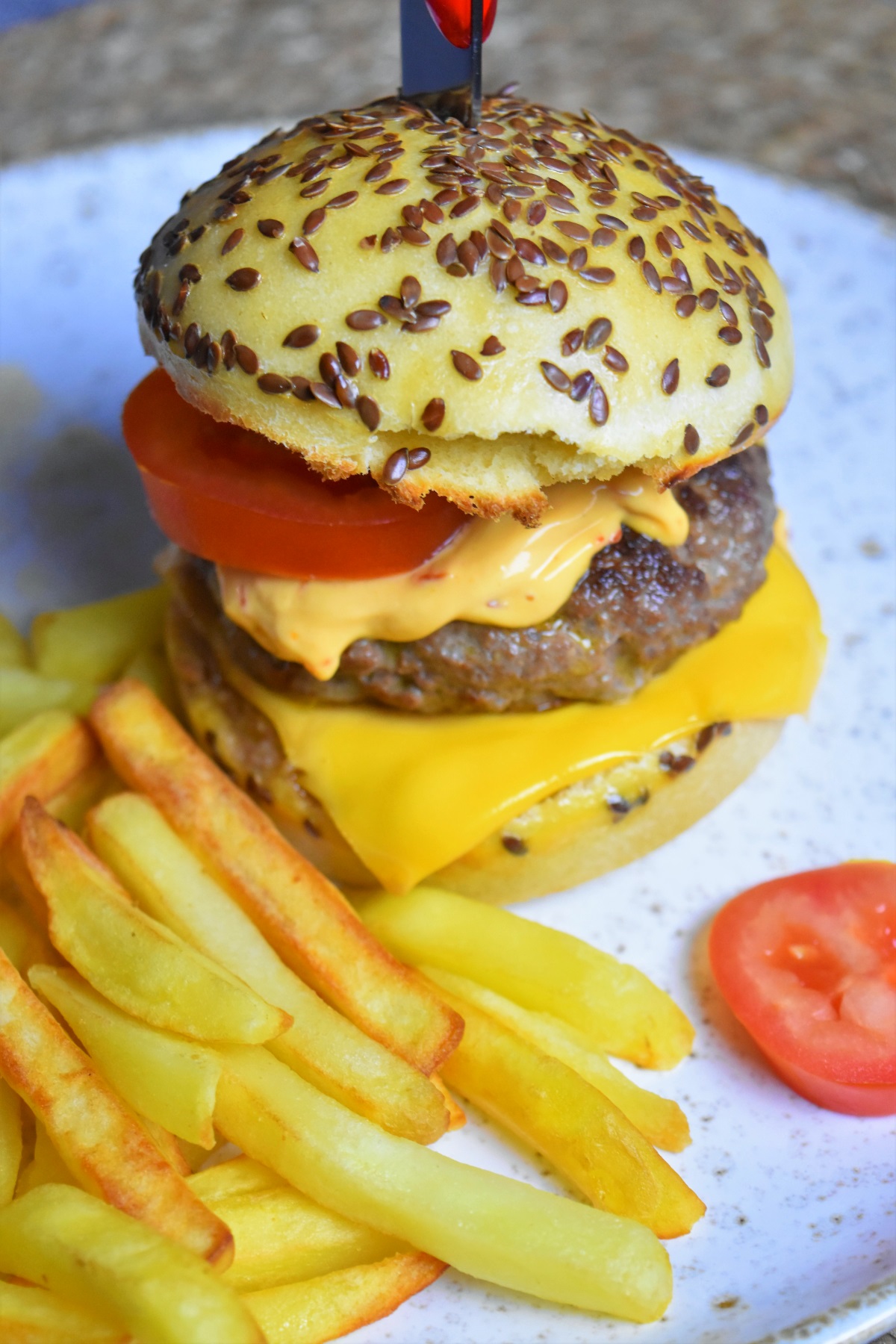 Burger au levain avec steak haché maison