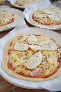 Pizzas au levain cuisson sur pierre réfractaire