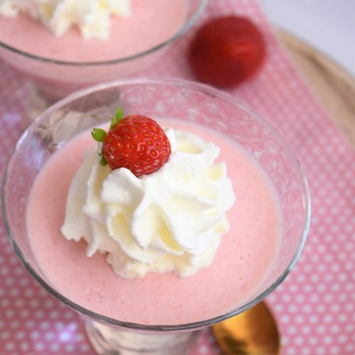 Mousse à la fraise et chantilly