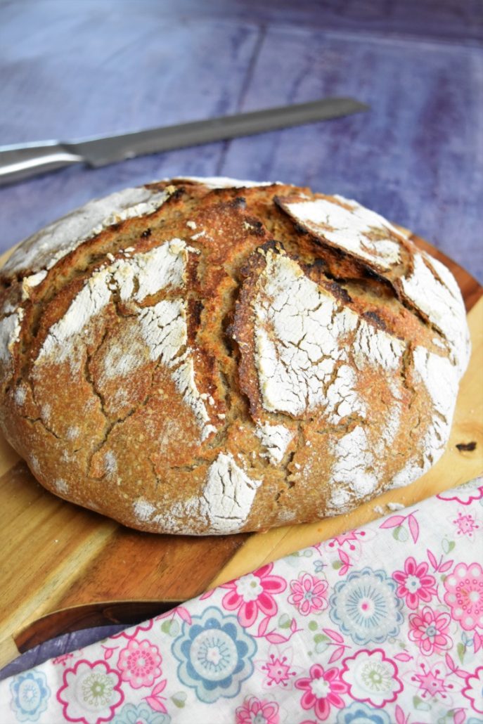 Pain cocotte au levain, farine de seigle et blé