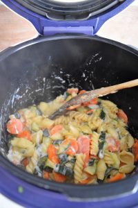 Pâtes, légumes, fromages au Cookeo