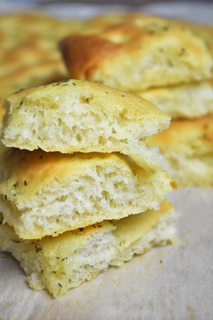 Focaccia moelleuse à l'huile d'olive