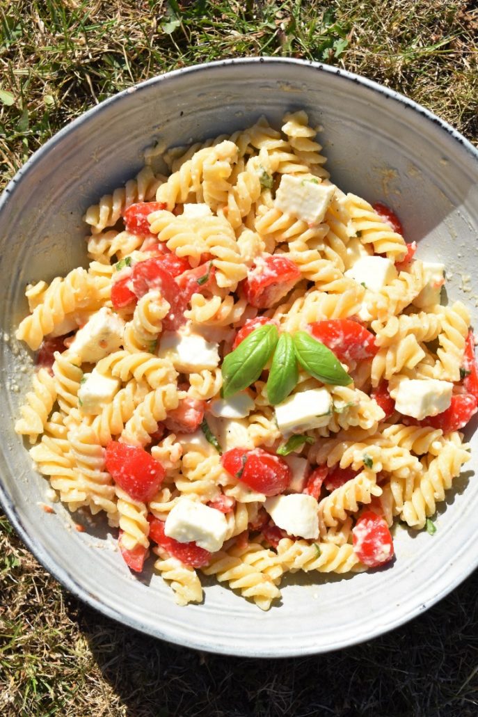 Pâtes aux tomates, parmesan, mozzarella