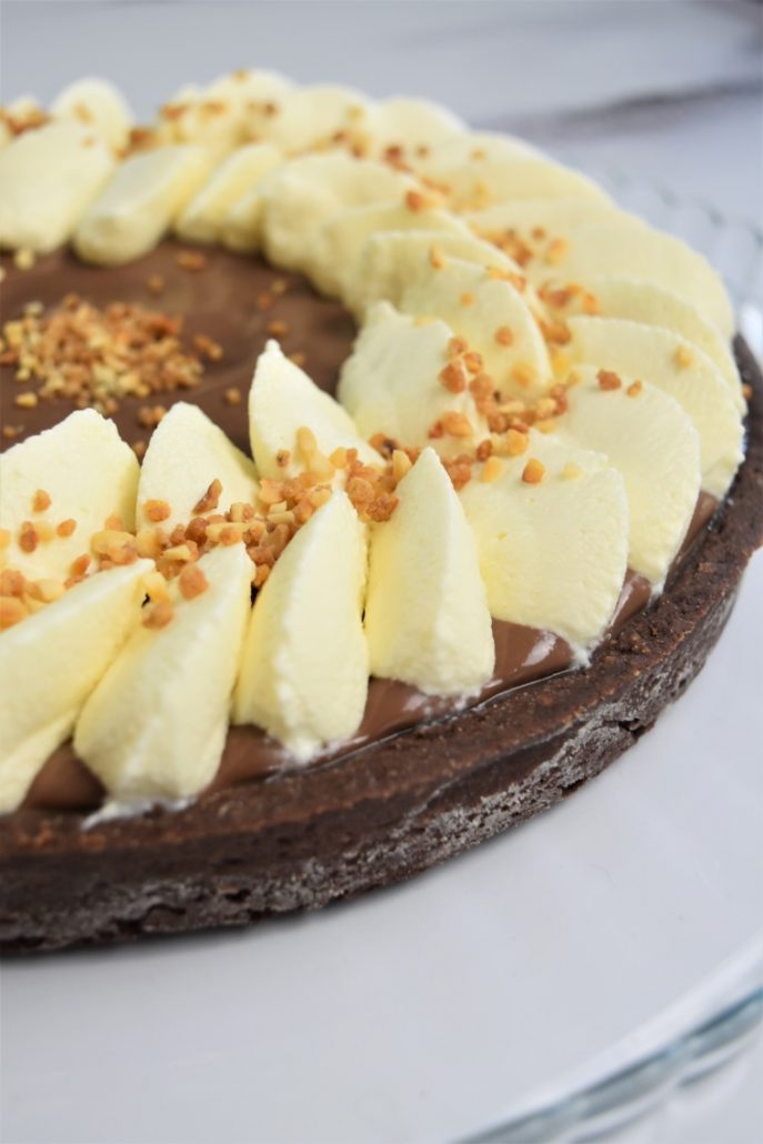 Tarte aux chocolats, ganache montée chocolat blanc, et caramel beurre salé