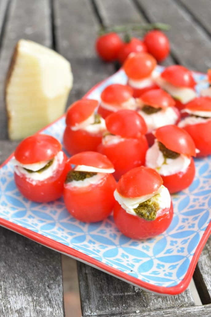 Tomates au fromage et pesto