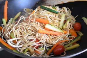 Nouilles chinoise ssautées aux légumes