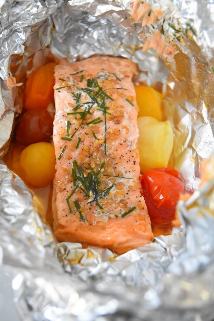 Saumon en papillote avec tomates cerises