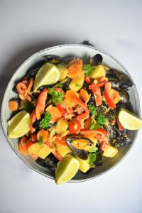 Moules au curry et légumes