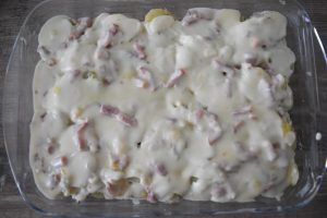 Sauce crémeuse au comté et lardons