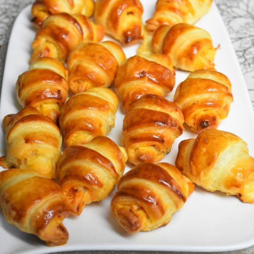 Mini croissants salés