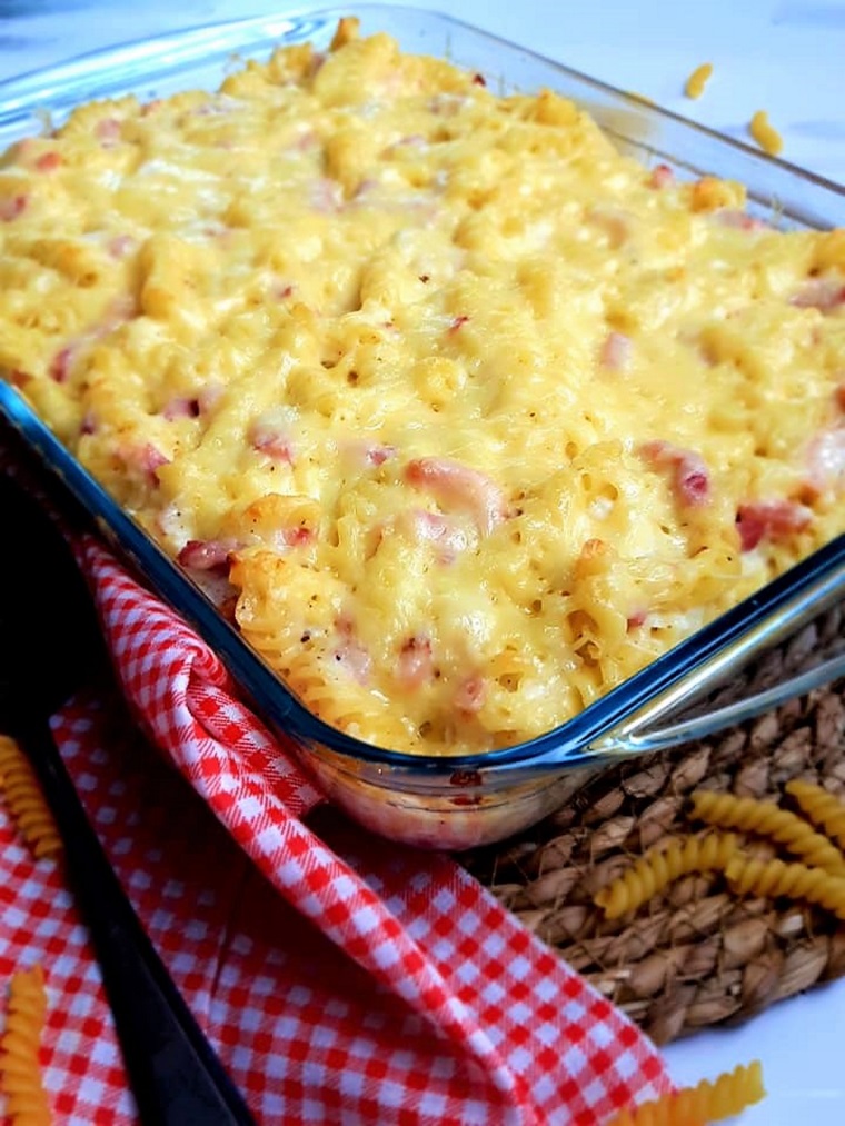 Gratin de pâtes aux lardons et fromage blanc