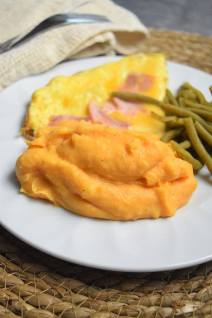 Purée de patate douce, pomme de terre et vache qui rit