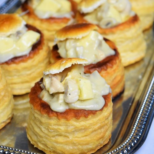 Bouchées à la reine au poulet et quenelles