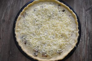 Tarte au poulet, champignons et mozzarella