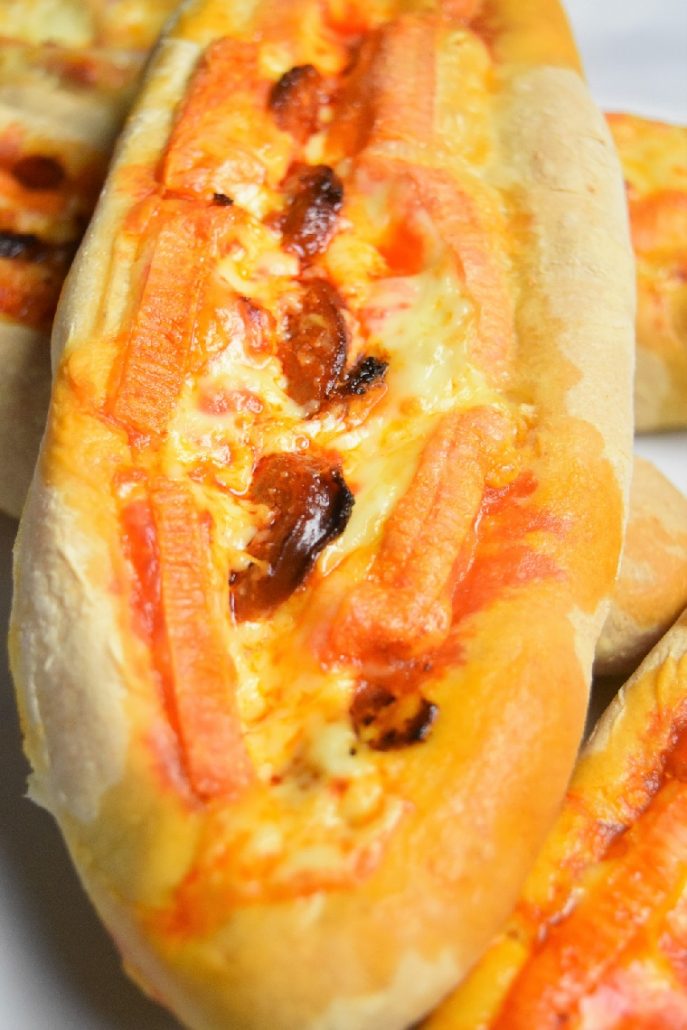 Baguettes moelleuses avec chorizo et fromage