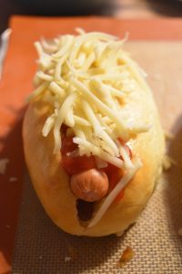 Hot dog maison au fromage