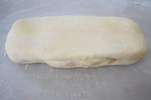 Etale rla pâte feuilletée méthode escargot