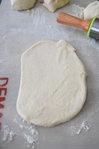 Ovale de pâte à pain au lait