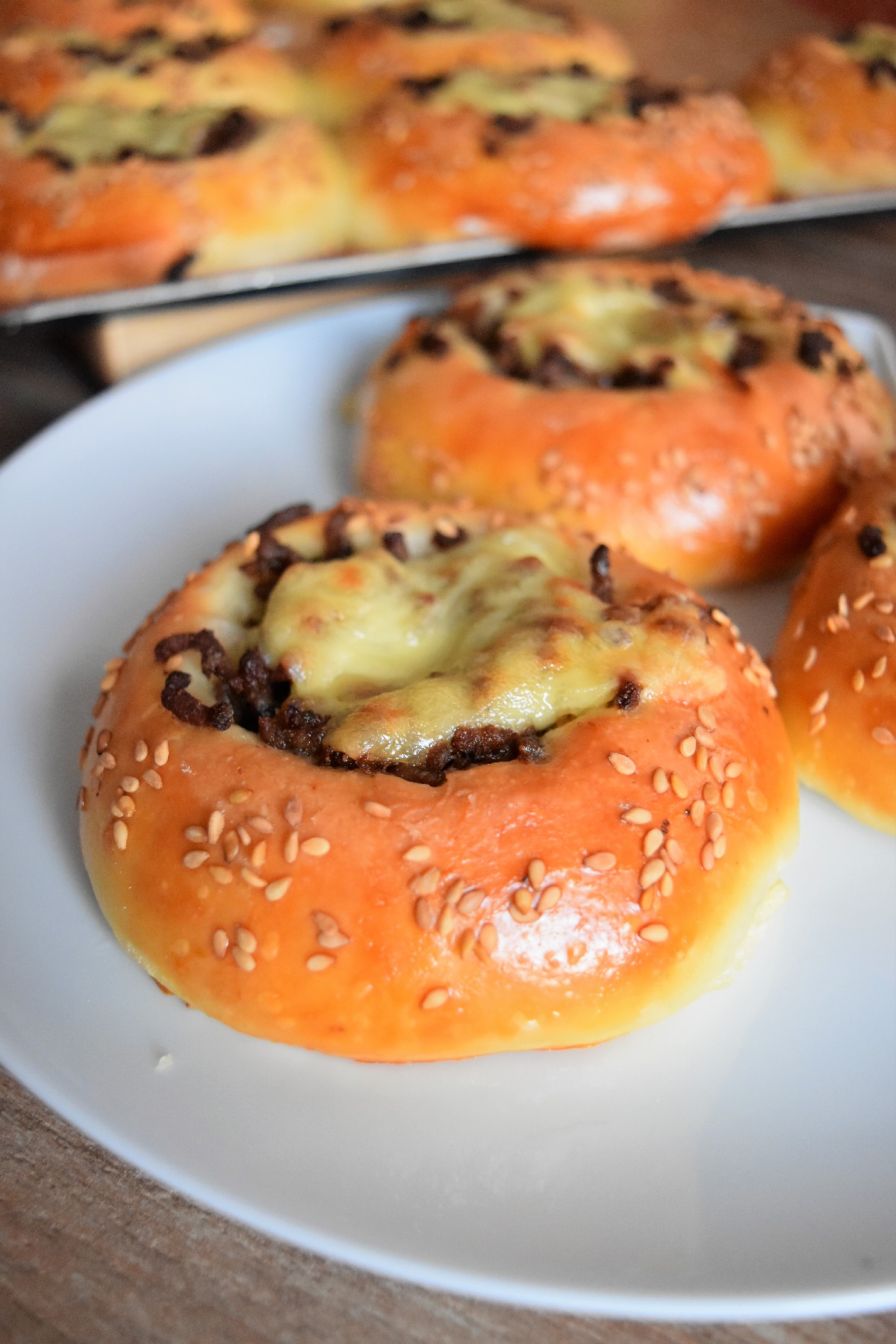 Puits moelleux à la viande de boeuf, épices et fromage